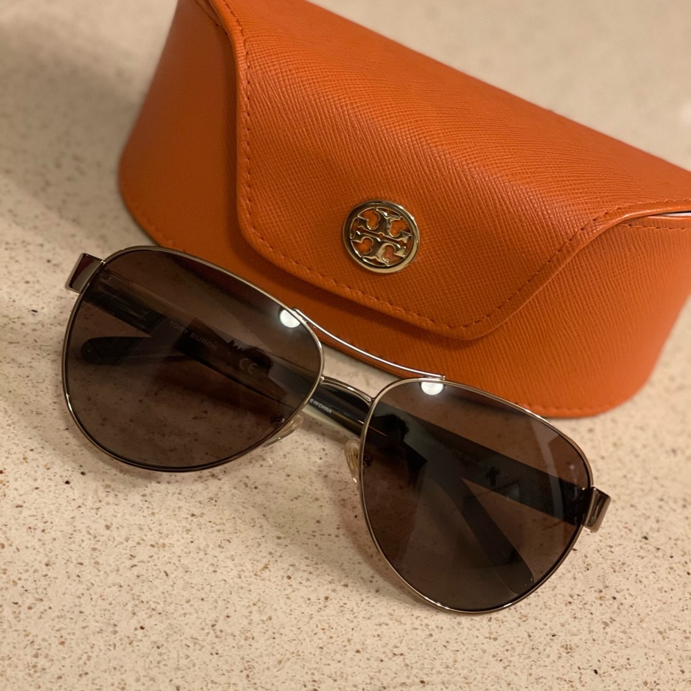Tory Burch Aviator Sunglasses. Metal Gold/Brown Model #TY6051